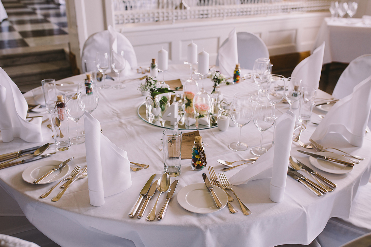 rent chairs and tables in Greeley Colorado